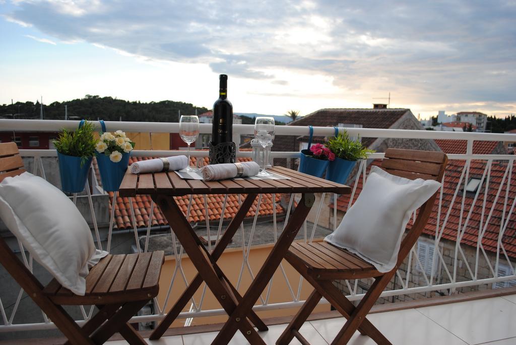 Apartment Optimist Makarska Phòng bức ảnh