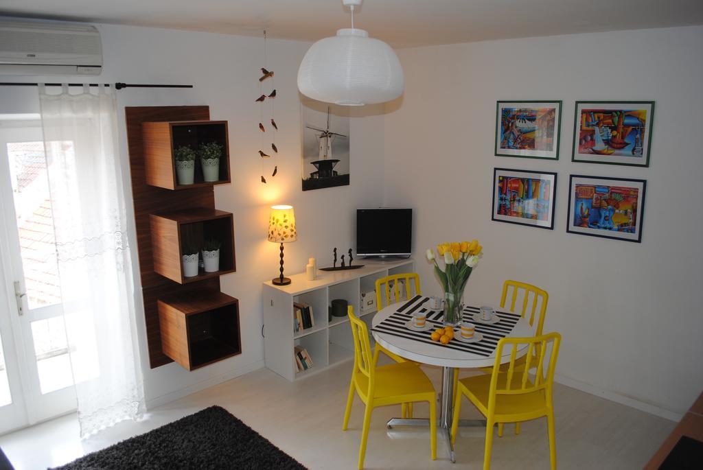Apartment Optimist Makarska Phòng bức ảnh