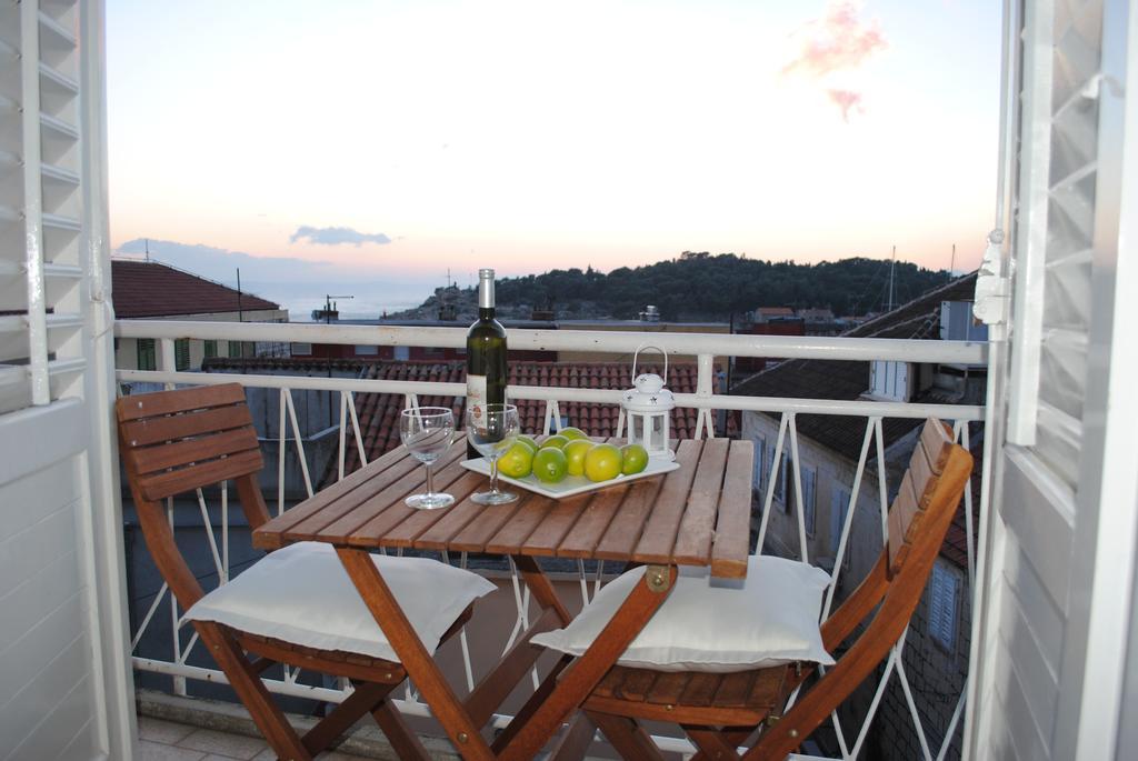 Apartment Optimist Makarska Phòng bức ảnh