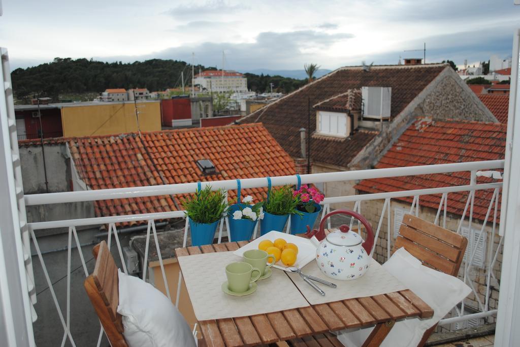 Apartment Optimist Makarska Phòng bức ảnh