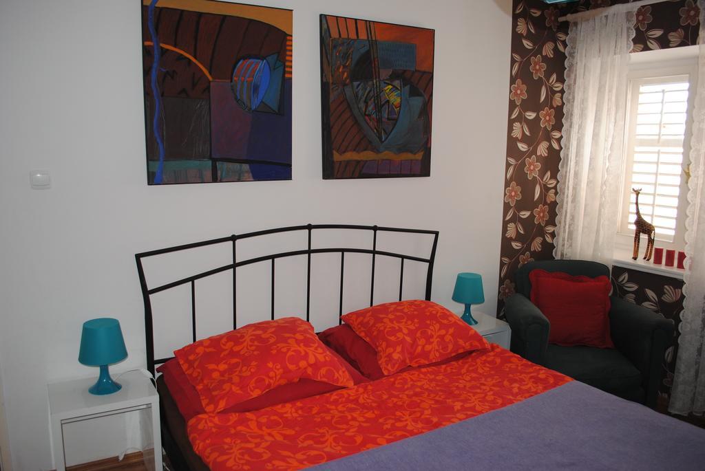 Apartment Optimist Makarska Phòng bức ảnh