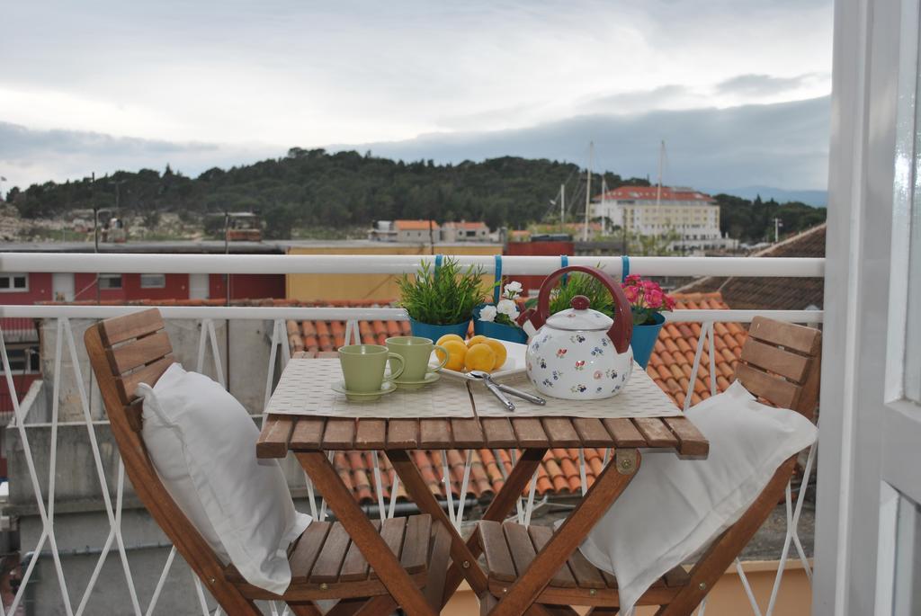 Apartment Optimist Makarska Phòng bức ảnh