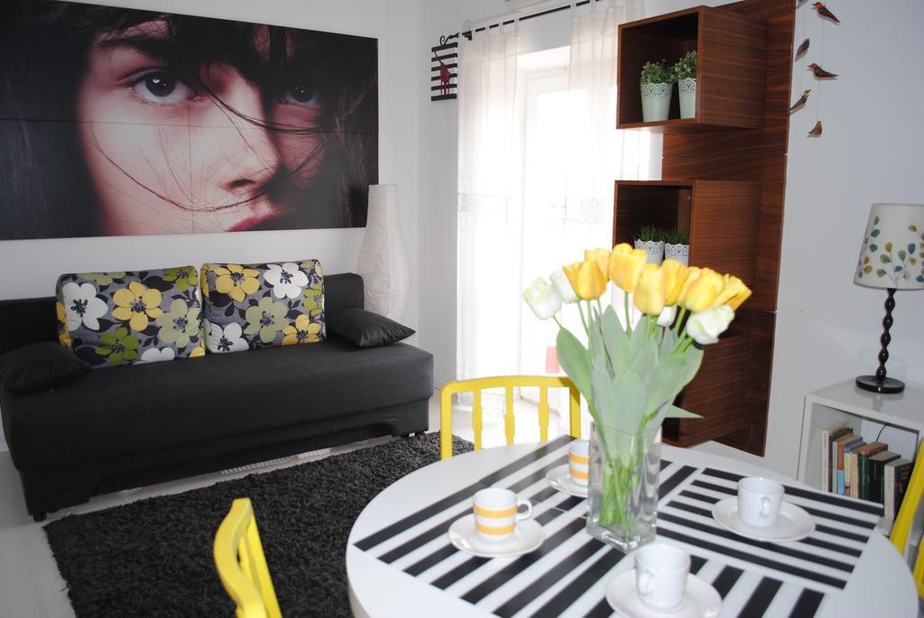 Apartment Optimist Makarska Phòng bức ảnh