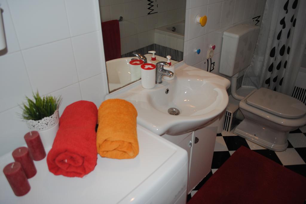 Apartment Optimist Makarska Phòng bức ảnh