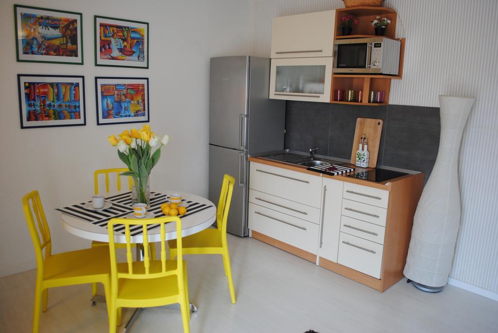 Apartment Optimist Makarska Phòng bức ảnh