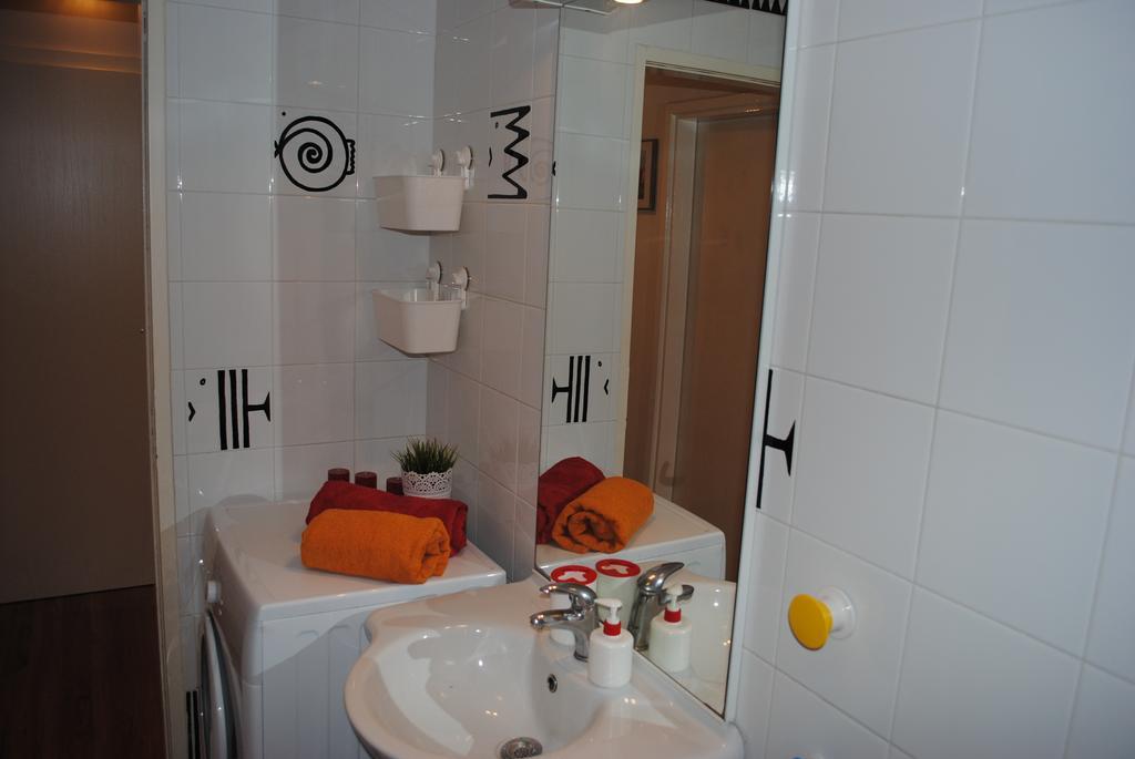 Apartment Optimist Makarska Phòng bức ảnh
