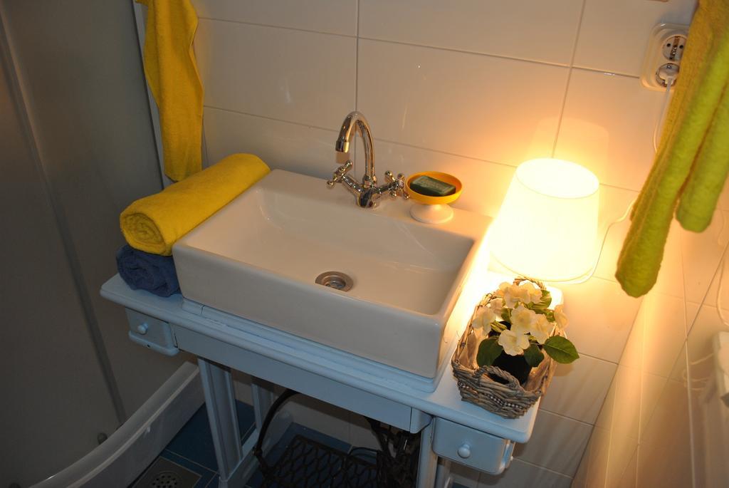 Apartment Optimist Makarska Phòng bức ảnh