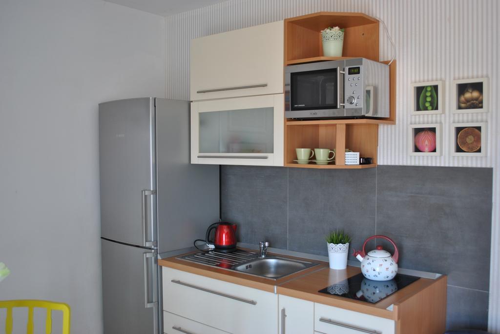 Apartment Optimist Makarska Ngoại thất bức ảnh